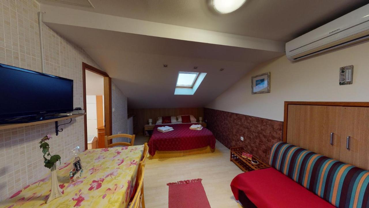 Casa Del Sol Bed&Breakfast Sukošan Exterior foto